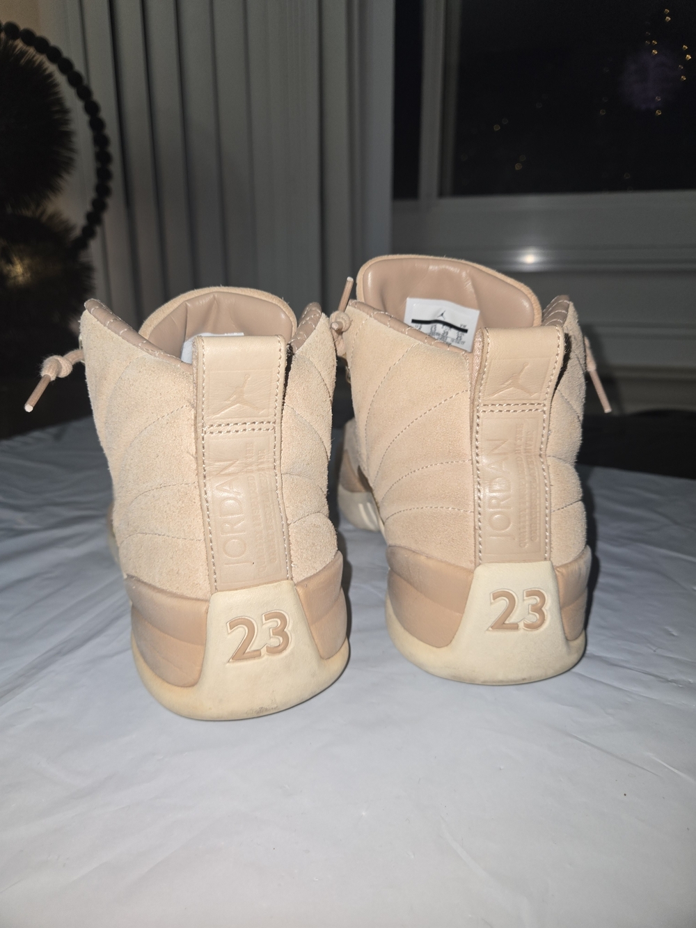 Air Jordan 12 Retro Women - Picture 4 of 6
